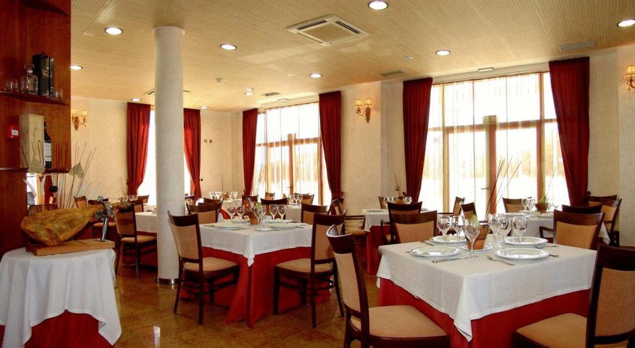 Complejo El Carrascal Hotell Muñana Eksteriør bilde